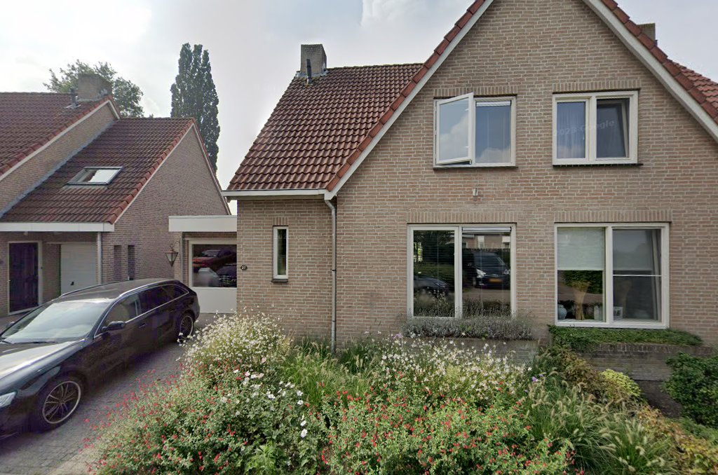 De straat en het pand aan de Hofdreven waar Beautique Shanice is gevestigd